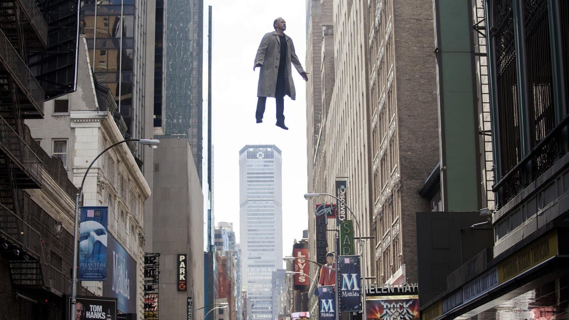 Birdman ou (A Inesperada Virtude da Ignorância)